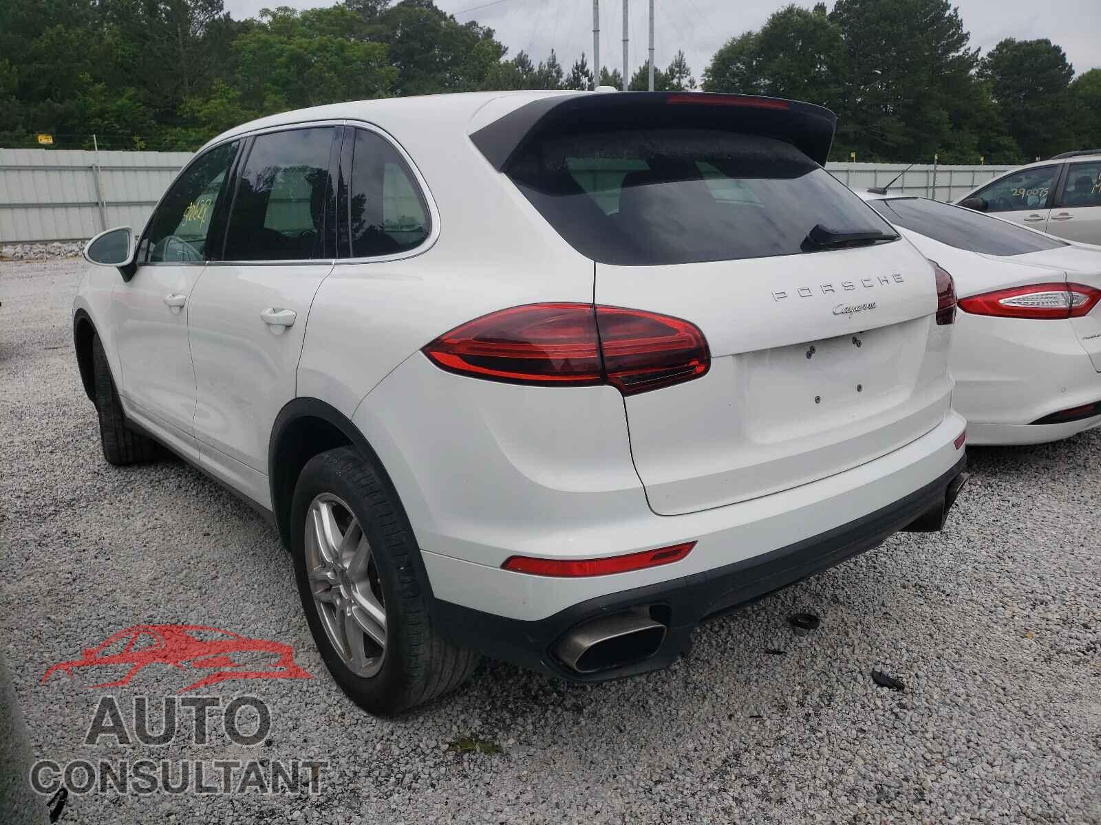 PORSCHE CAYENNE 2016 - WP1AA2A21GKA09087