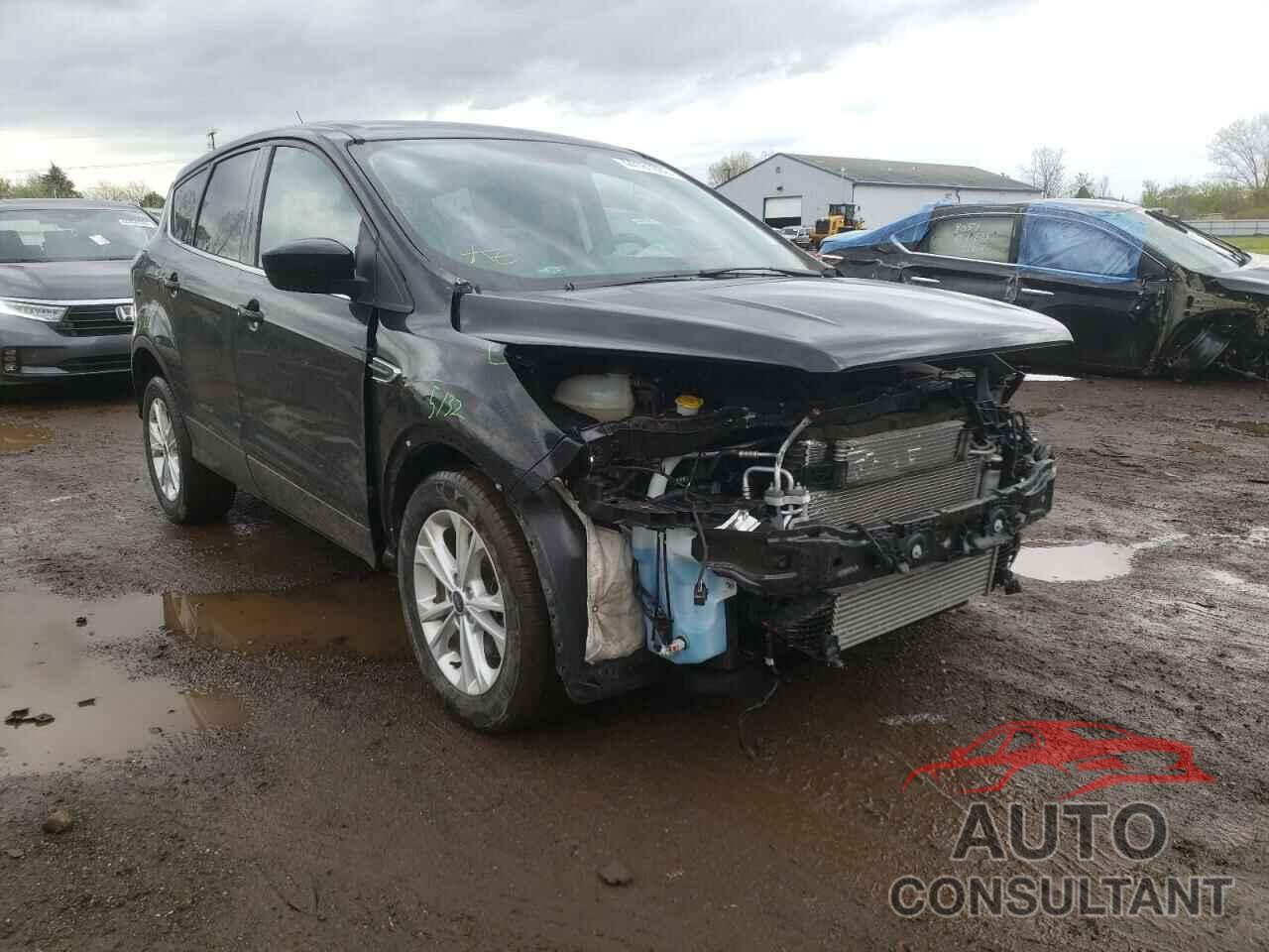 FORD ESCAPE 2017 - 1FMCU0G96HUE67204