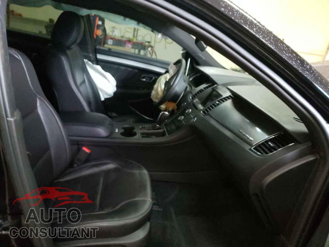 FORD TAURUS 2018 - 1FAHP2E85JG134624