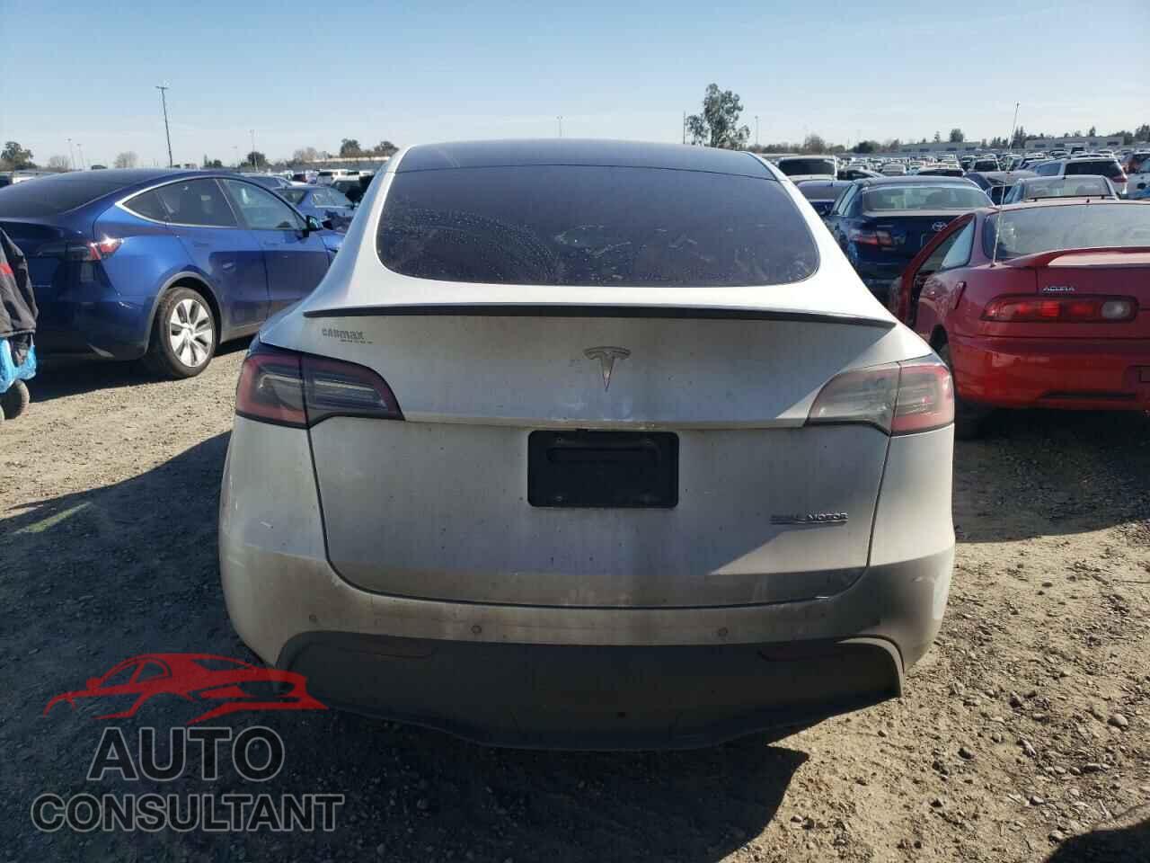 TESLA MODEL Y 2021 - 5YJYGDEF3MF137024