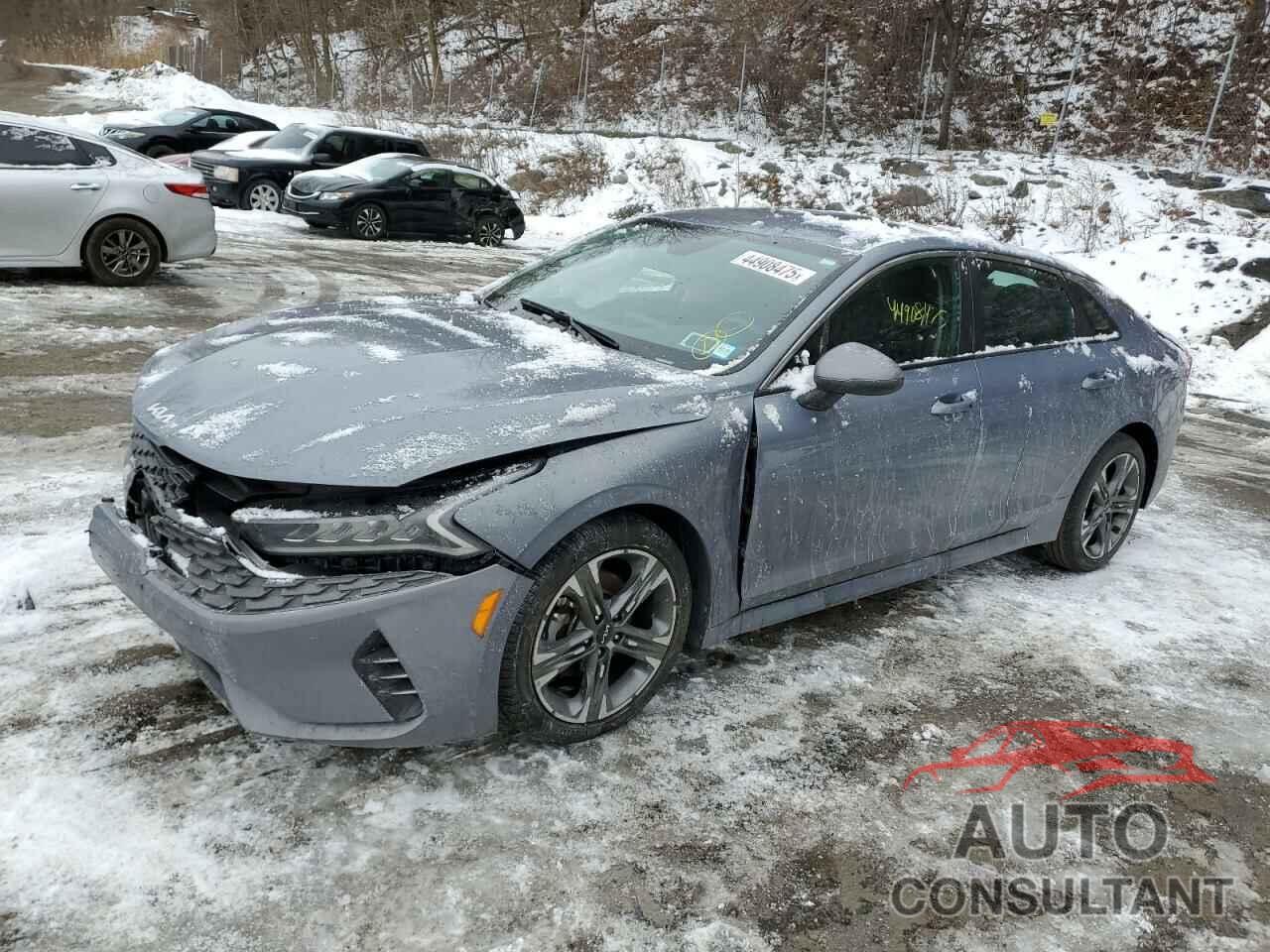 KIA K5 2022 - 5XXG14J28NG125420