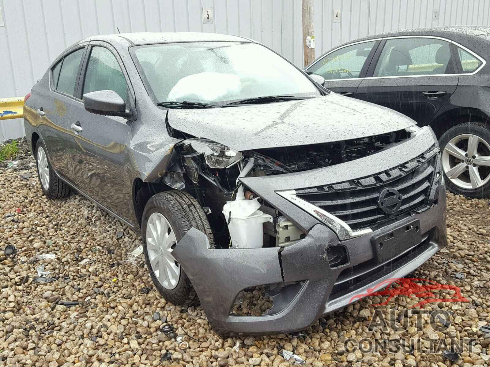 NISSAN VERSA 2018 - 3N1CN7APXJL882157