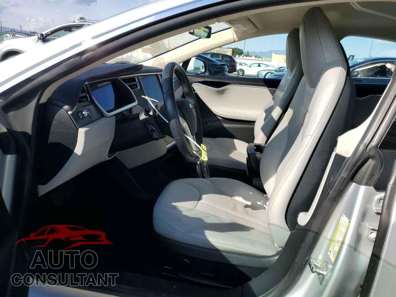 TESLA MODEL S 2013 - 5YJSA1DN2DFP27911