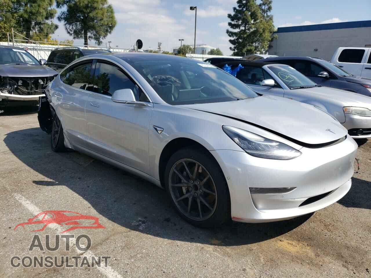 TESLA MODEL 3 2018 - 5YJ3E1EA3JF037231