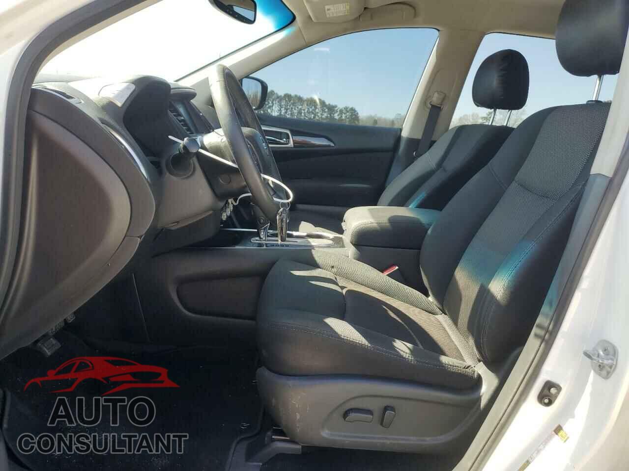 NISSAN PATHFINDER 2017 - 5N1DR2MN2HC659079