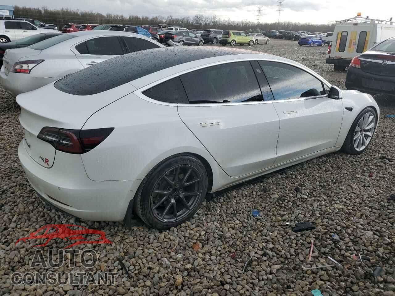 TESLA MODEL 3 2018 - 5YJ3E1EB4JF131093