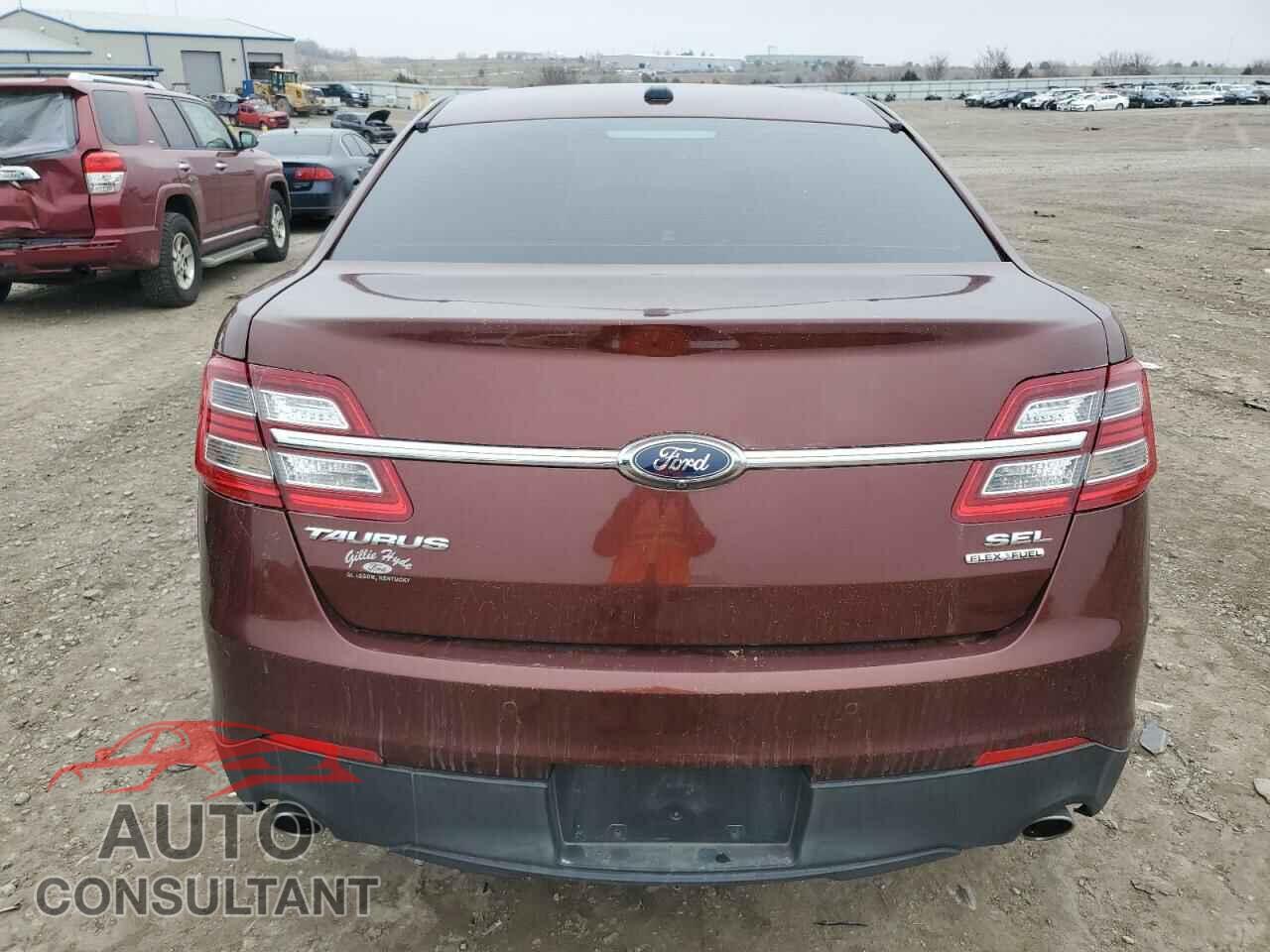 FORD TAURUS 2015 - 1FAHP2E82FG115956