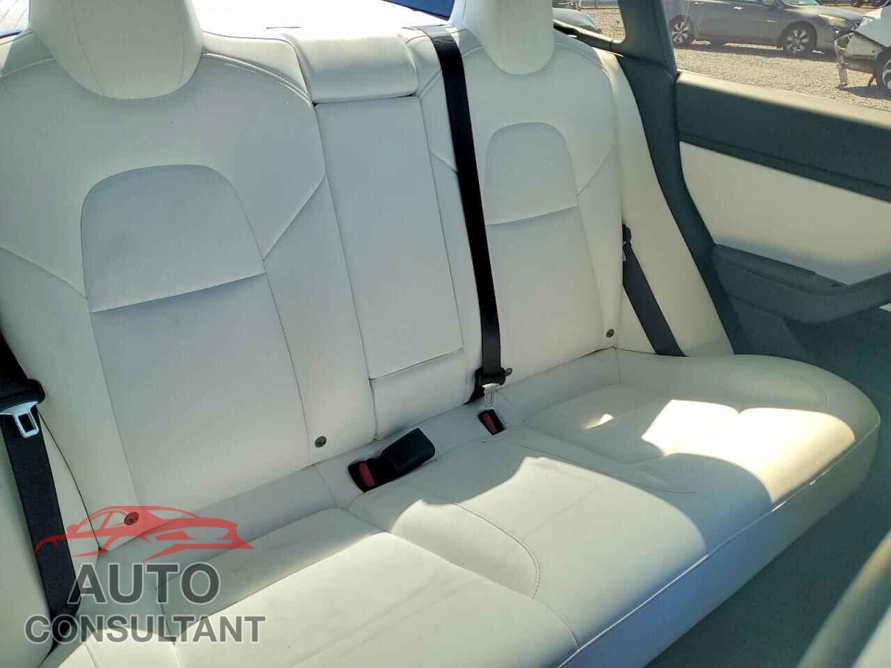 TESLA MODEL 3 2020 - 5YJ3E1EB5LF600923