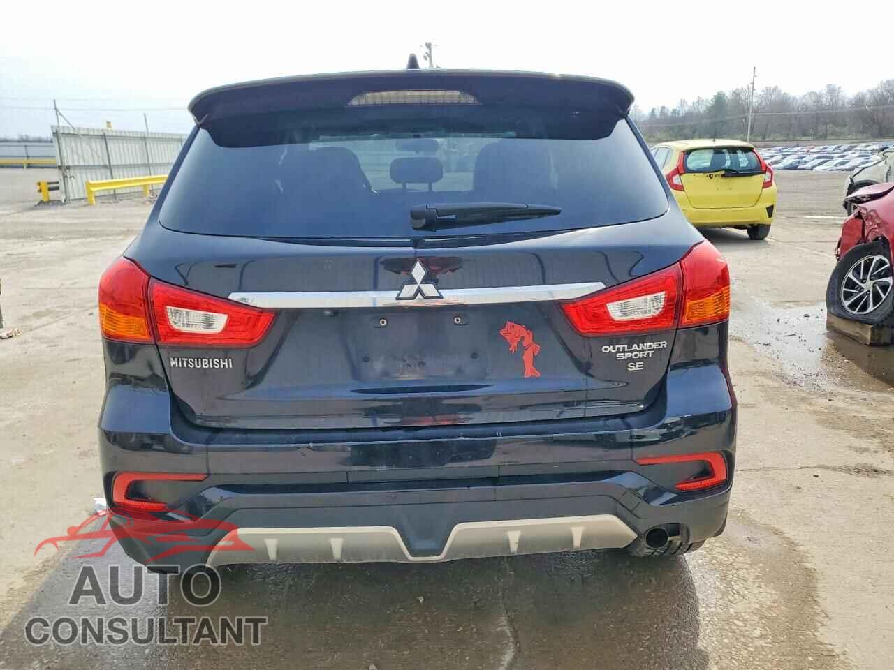 MITSUBISHI OUTLANDER 2018 - JA4AP3AW2JU019268