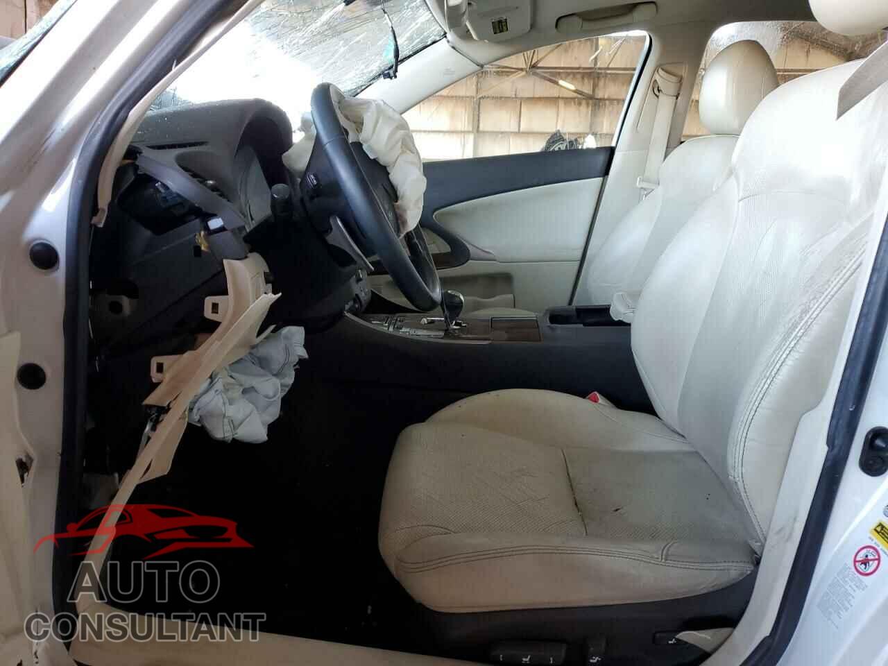 LEXUS IS 2010 - JTHBF5C28A2095929