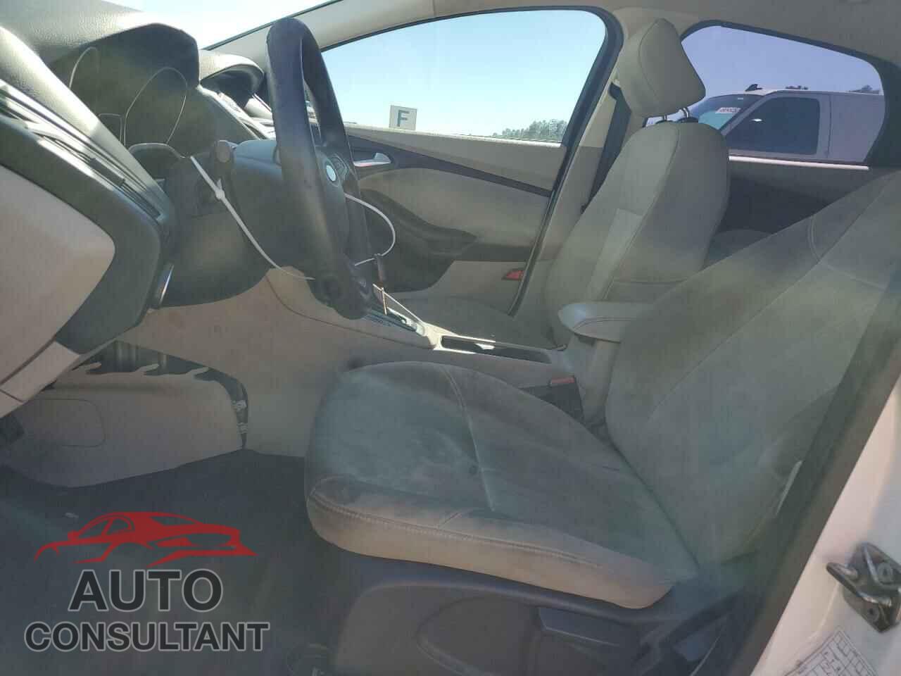 FORD FOCUS 2016 - 1FADP3F29GL222557