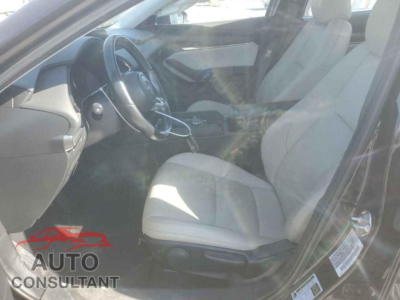 MAZDA 3 2019 - JM1BPACL1K1113212