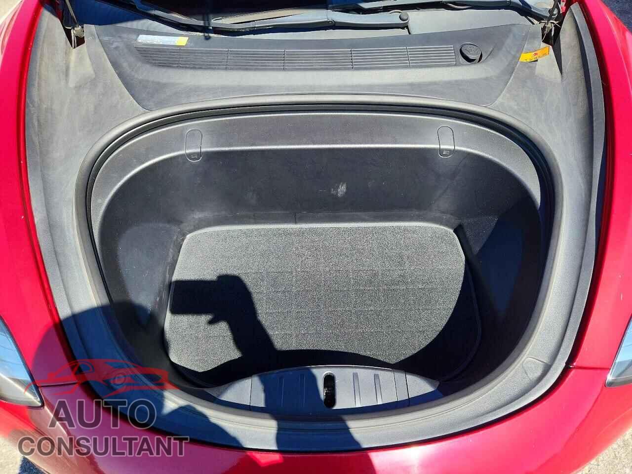 TESLA MODEL 3 2018 - 5YJ3E1EA1JF039026