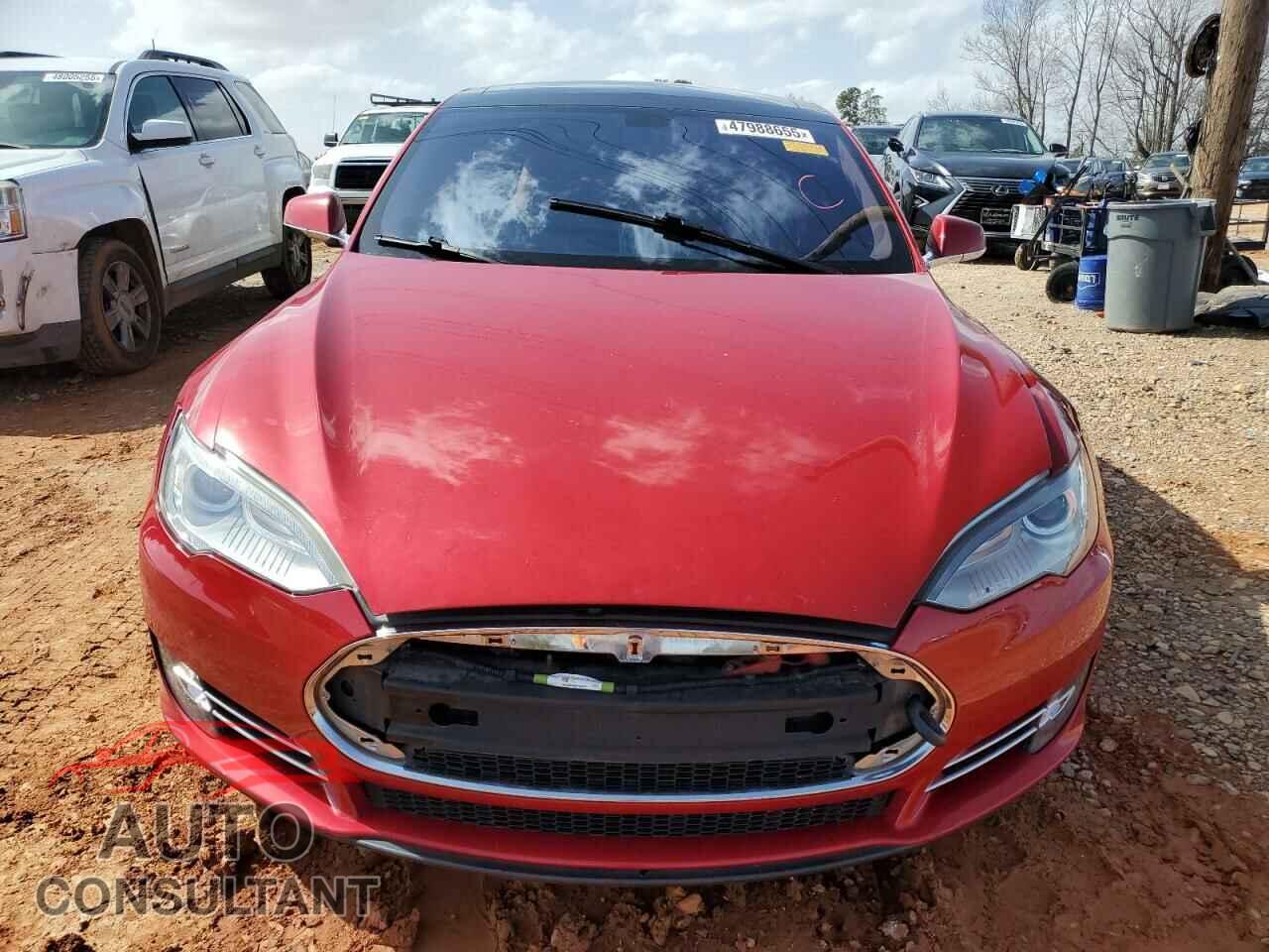 TESLA MODEL S 2014 - 5YJSA1H18EFP32975