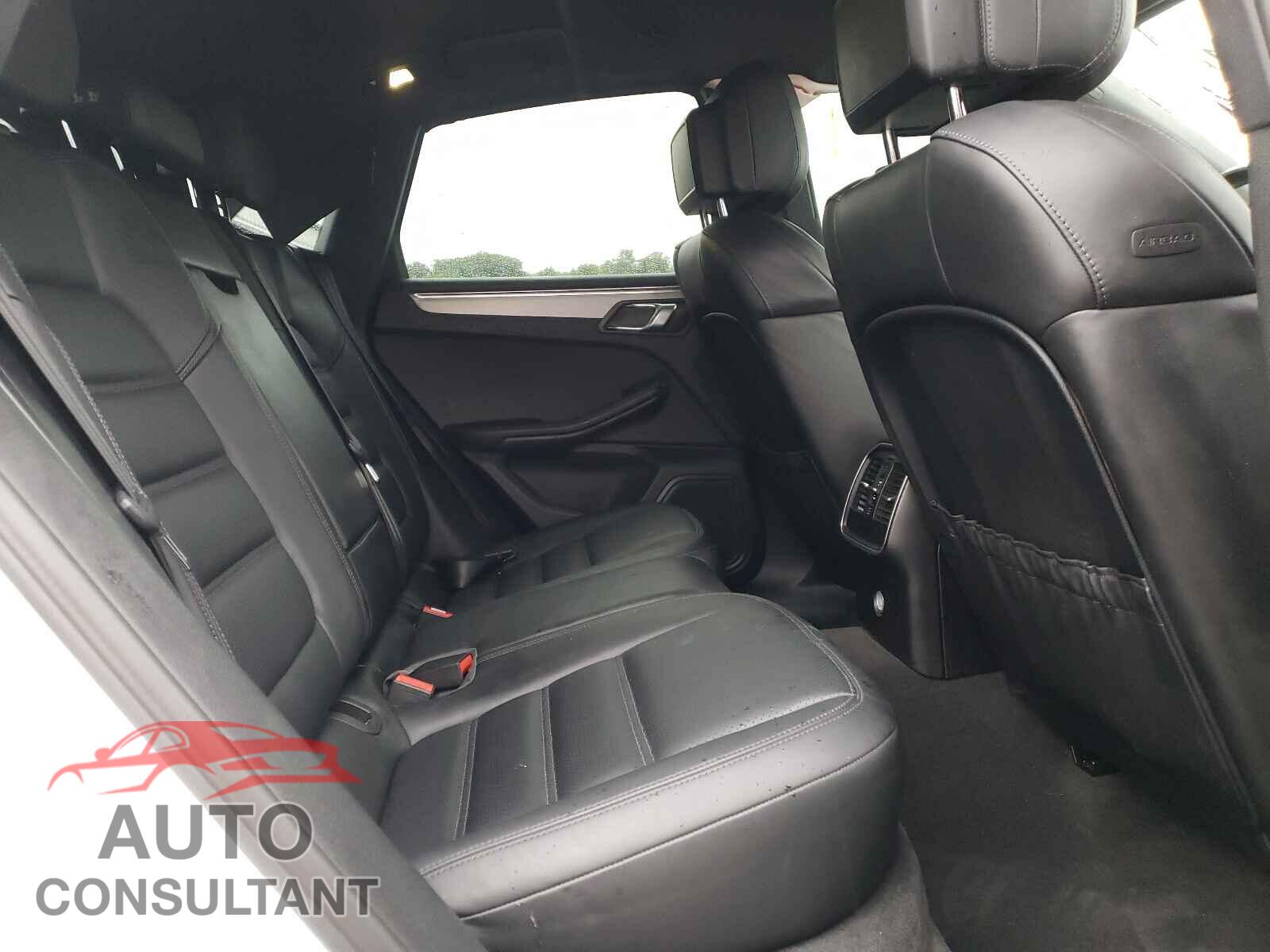 PORSCHE MACAN 2017 - WP1AG2A59HLB50235