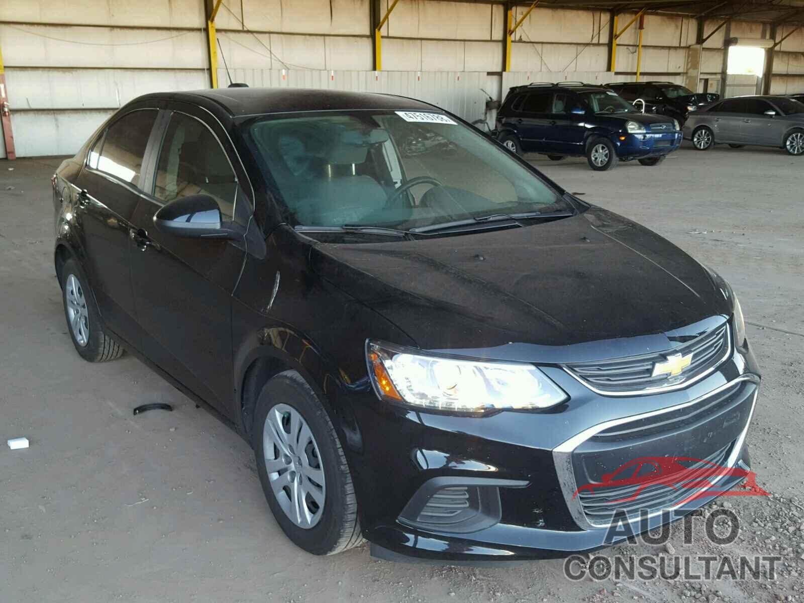 CHEVROLET SONIC 2017 - 1G1JB5SH9H4149230