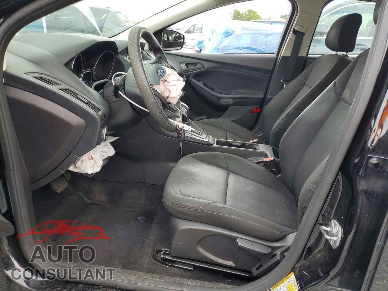 FORD FOCUS 2017 - 1FADP3E25HL343122