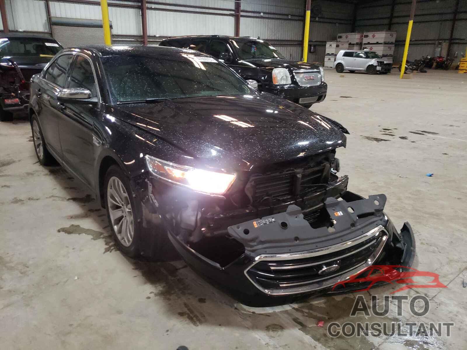 FORD TAURUS 2018 - 1FAHP2F89JG119204