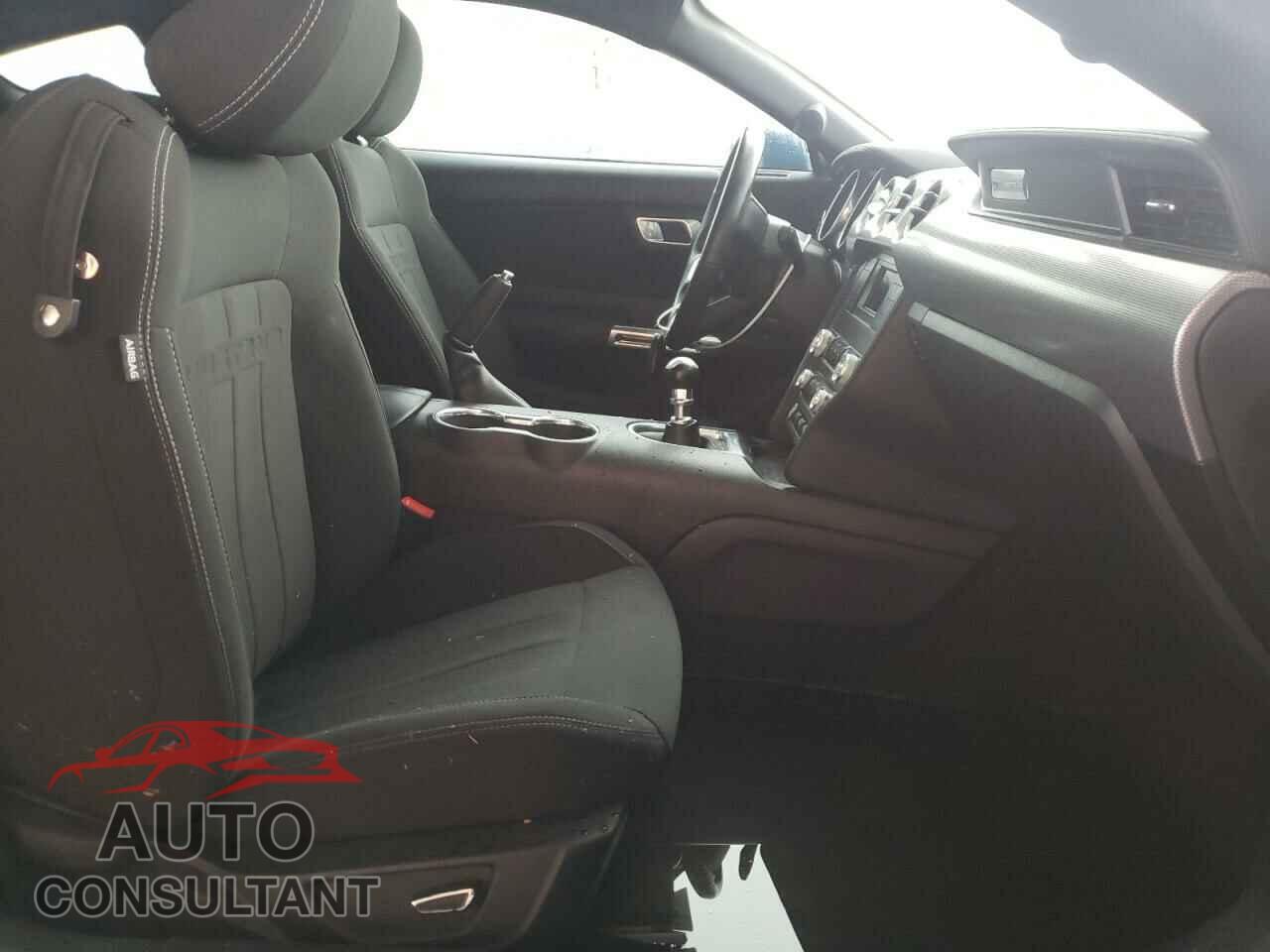 FORD MUSTANG 2019 - 1FA6P8CF7K5163485