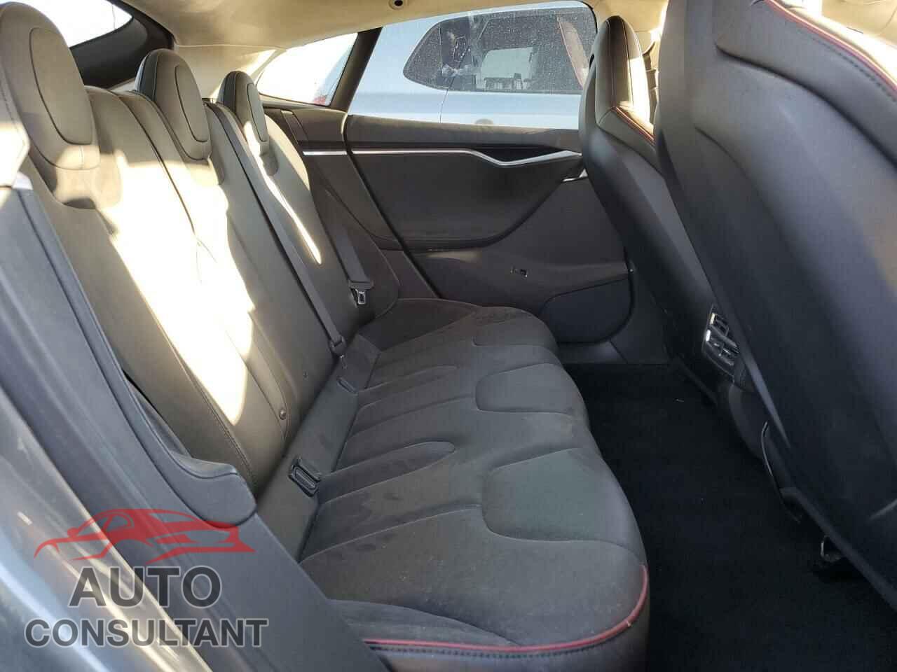 TESLA MODEL S 2013 - 5YJSA1DP5DFP06620