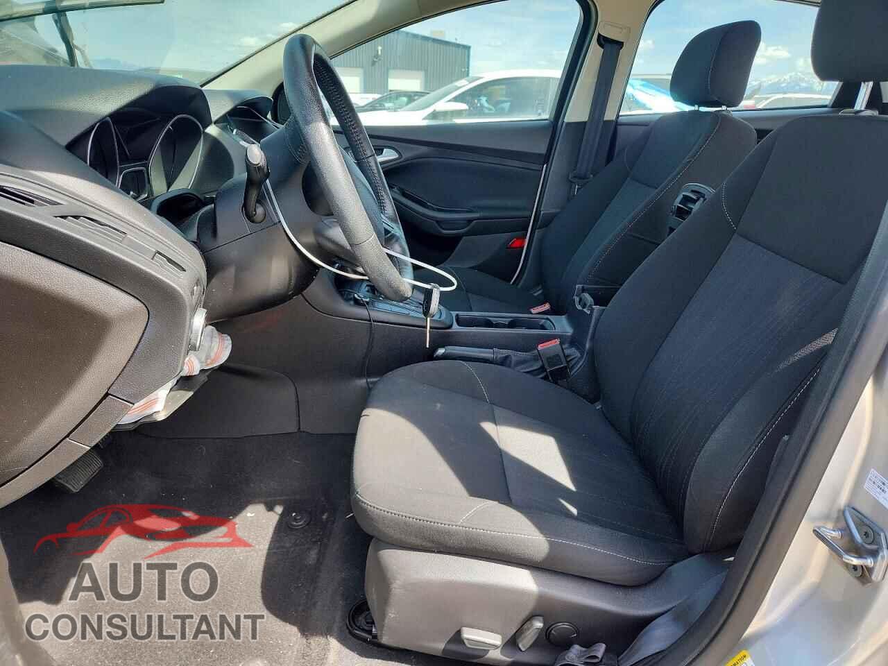 FORD FOCUS 2016 - 1FADP3FE1GL405302
