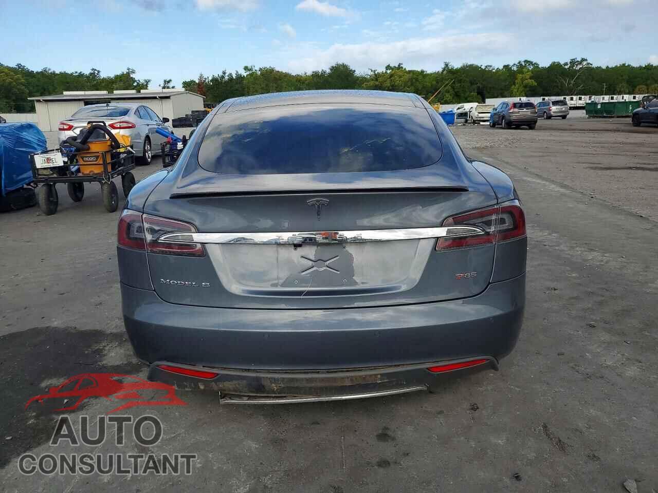 TESLA MODEL S 2013 - 5YJSA1CP2DFP27720