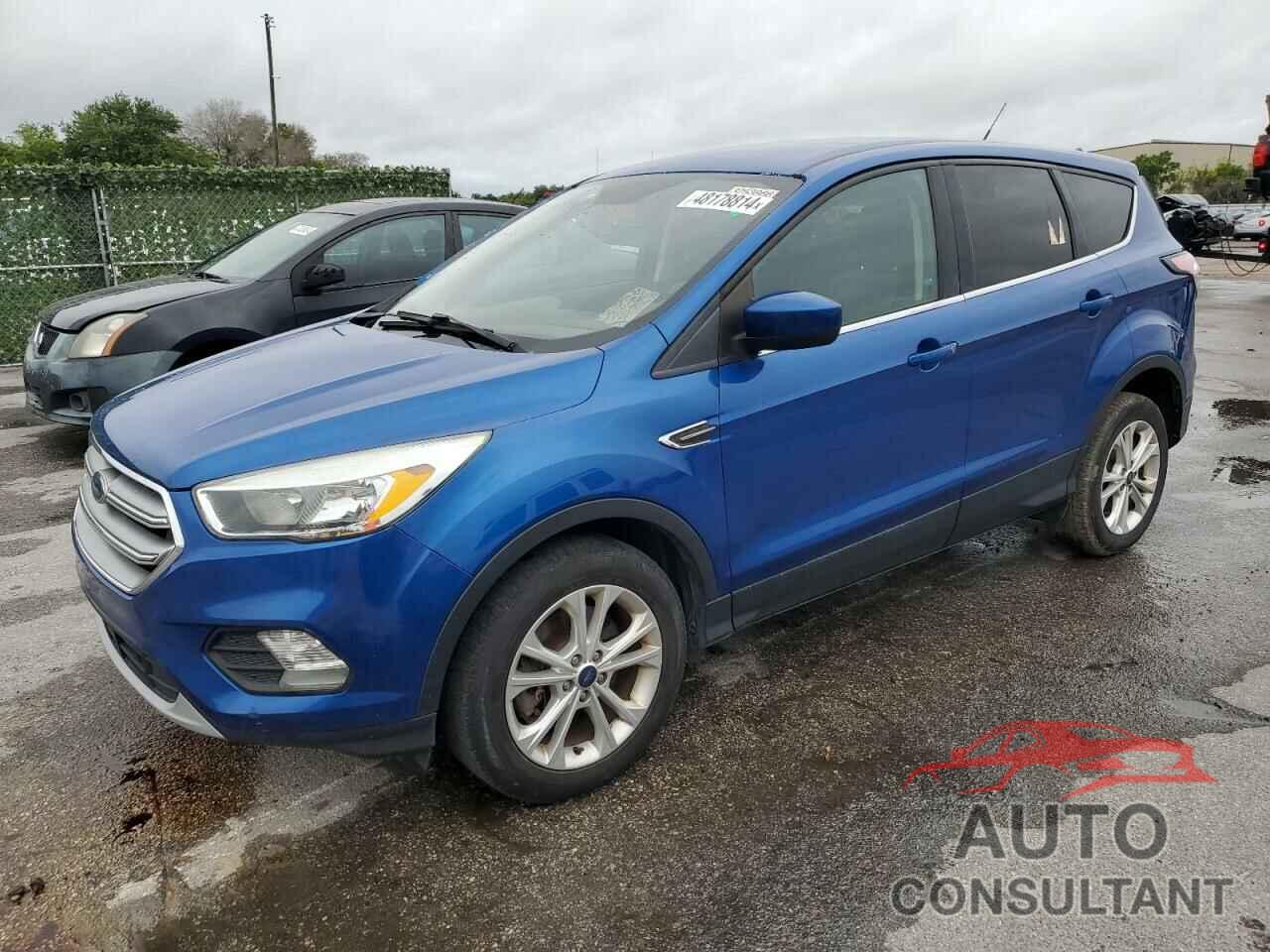 FORD ESCAPE 2017 - 1FMCU9GD0HUD07103