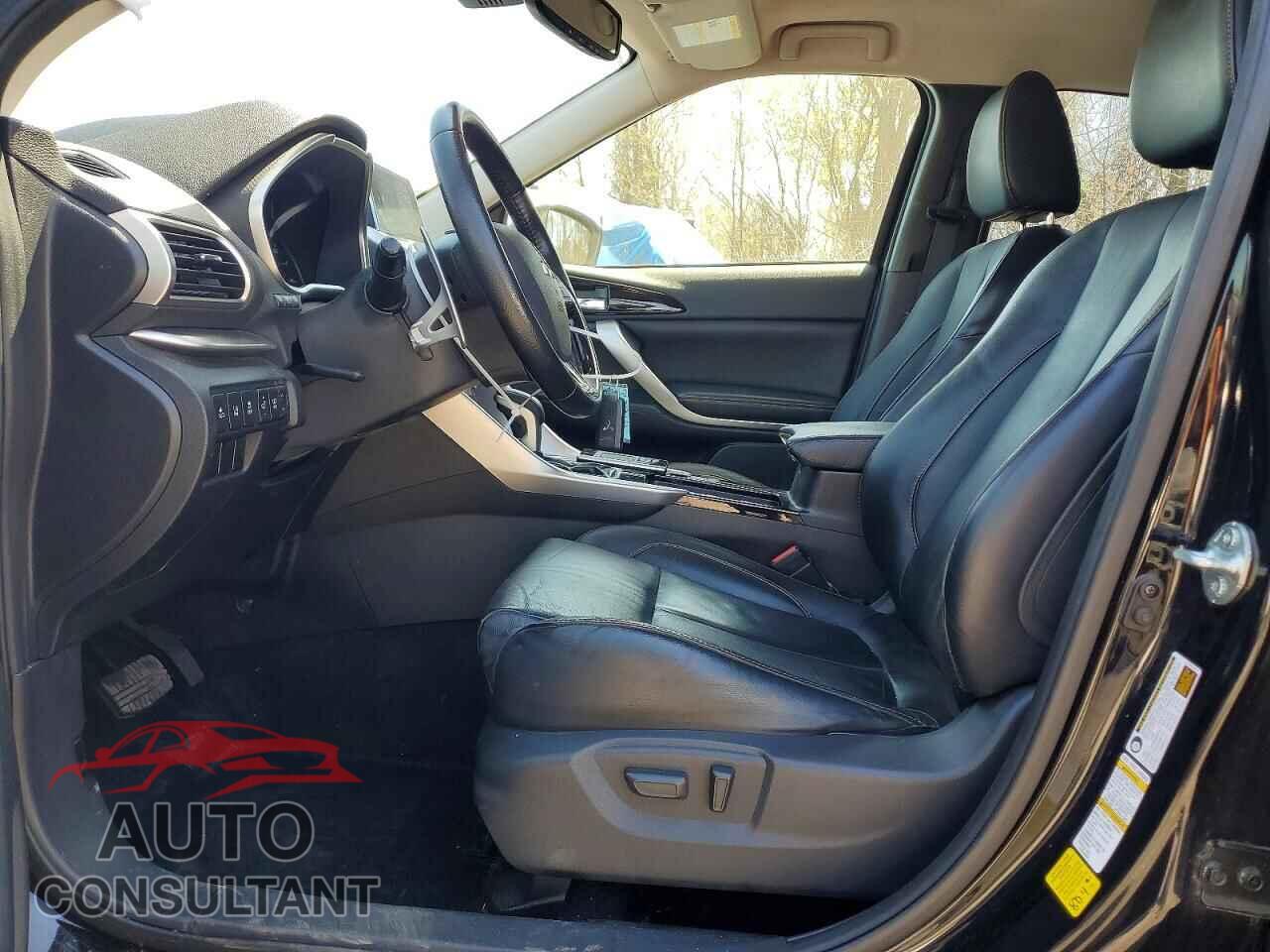 MITSUBISHI ECLIPSE 2018 - JA4AT5AA5JZ048956