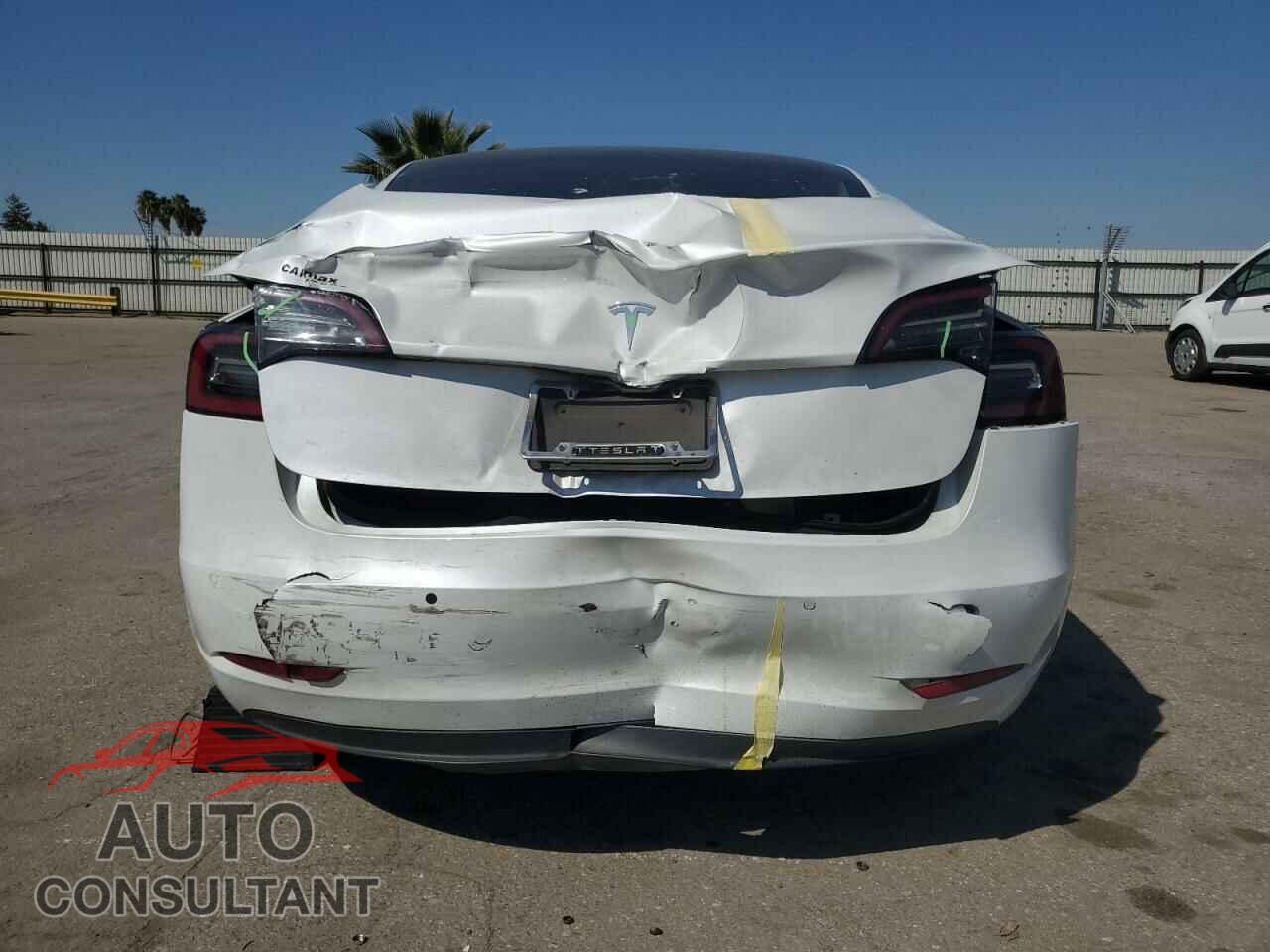 TESLA MODEL 3 2019 - 5YJ3E1EA3KF483719