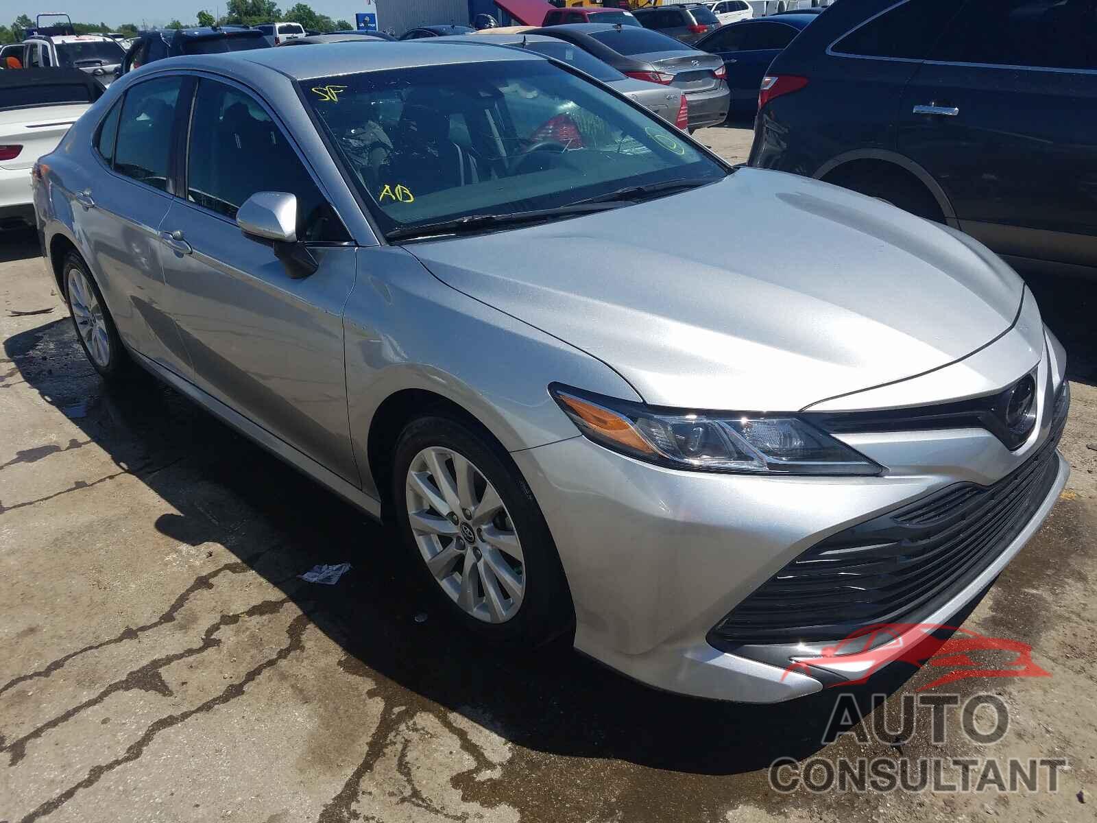 TOYOTA CAMRY 2018 - 4T1B11HK5JU097218