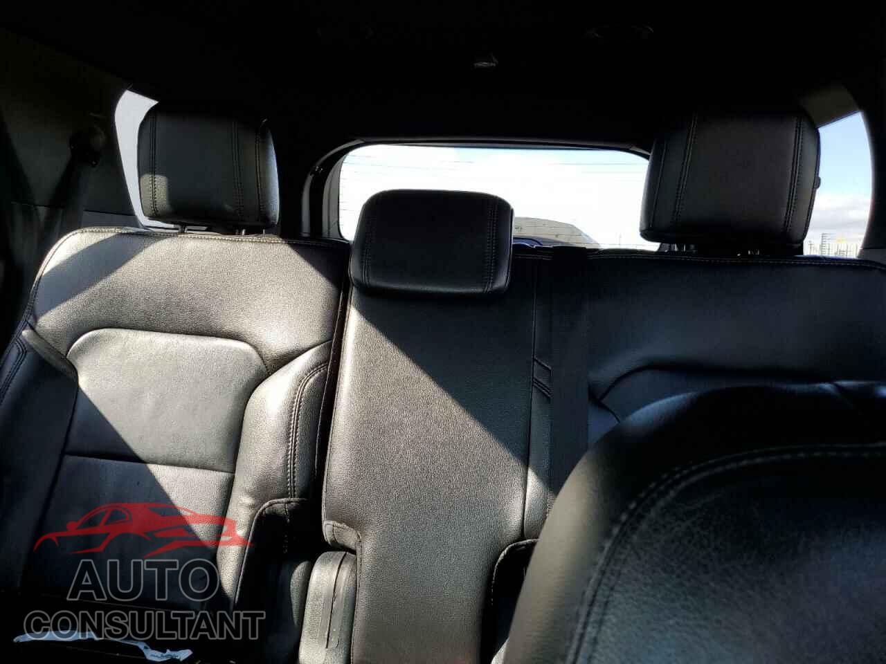 FORD EXPLORER 2018 - 1FM5K8D87JGB43711