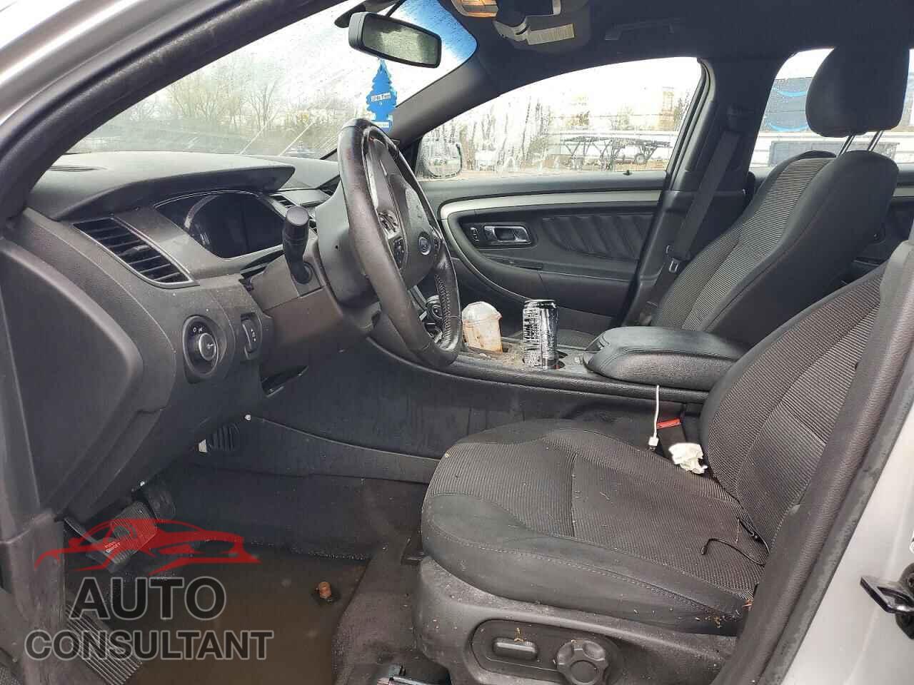 FORD TAURUS 2018 - 1FAHP2E86JG112227
