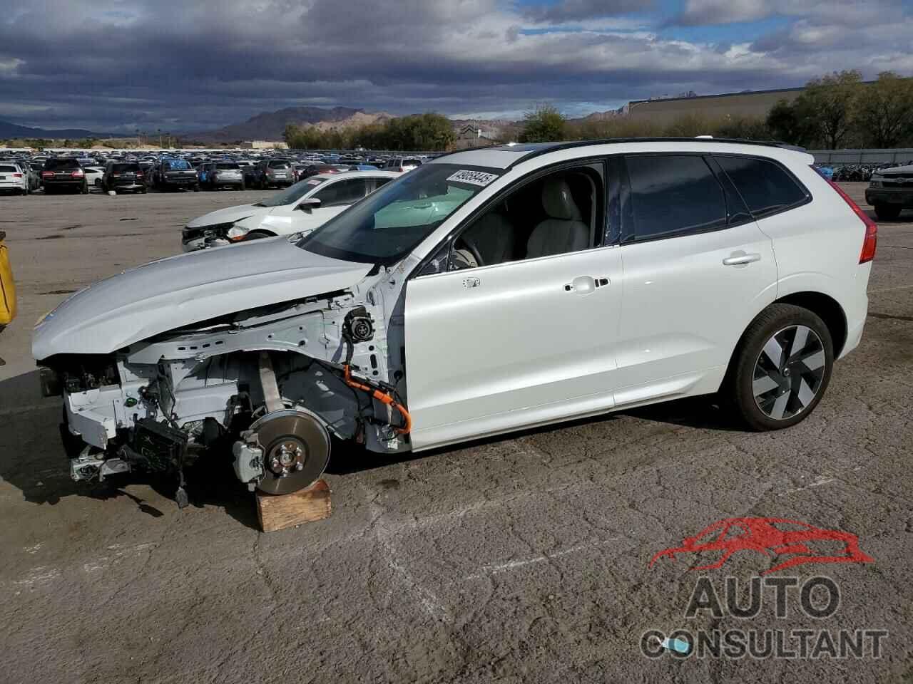VOLVO XC60 PLUS 2025 - YV4H60RC1S1001411