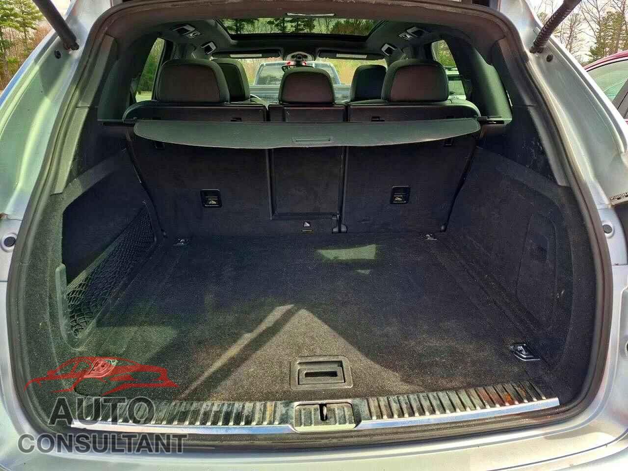 PORSCHE CAYENNE 2016 - WP1AA2A24GLA09966