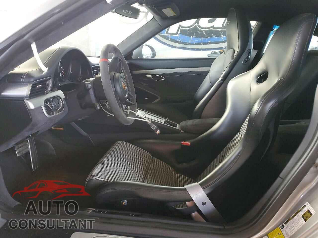 PORSCHE 911 2018 - WP0AC2A93JS175918