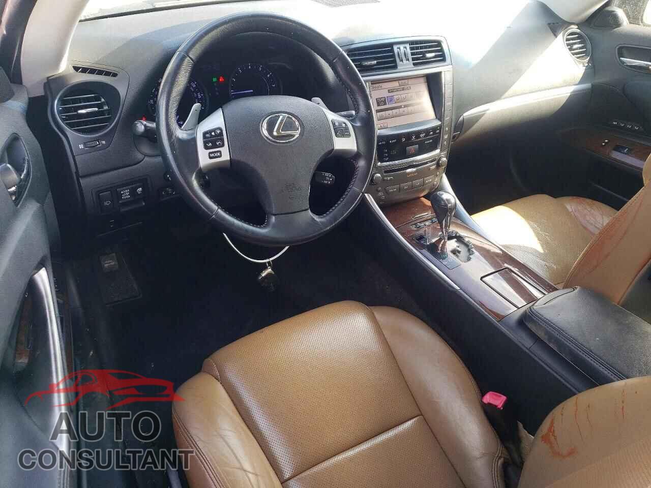 LEXUS IS 2011 - JTHFF2C2XB2521184