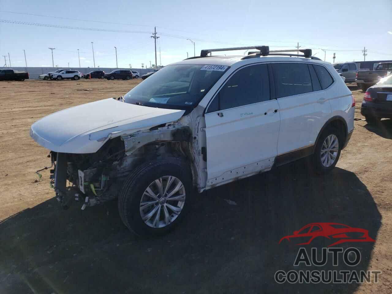 VOLKSWAGEN TIGUAN 2018 - 3VV2B7AX4JM074819