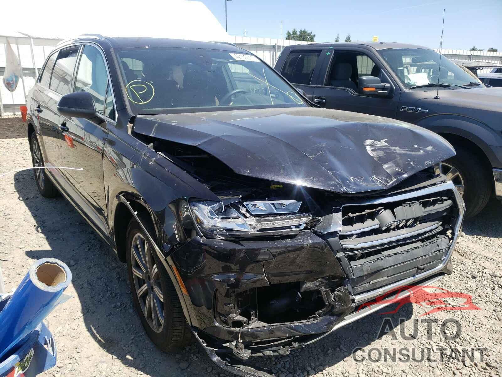 AUDI Q7 2019 - WA1LHAF75KD026891