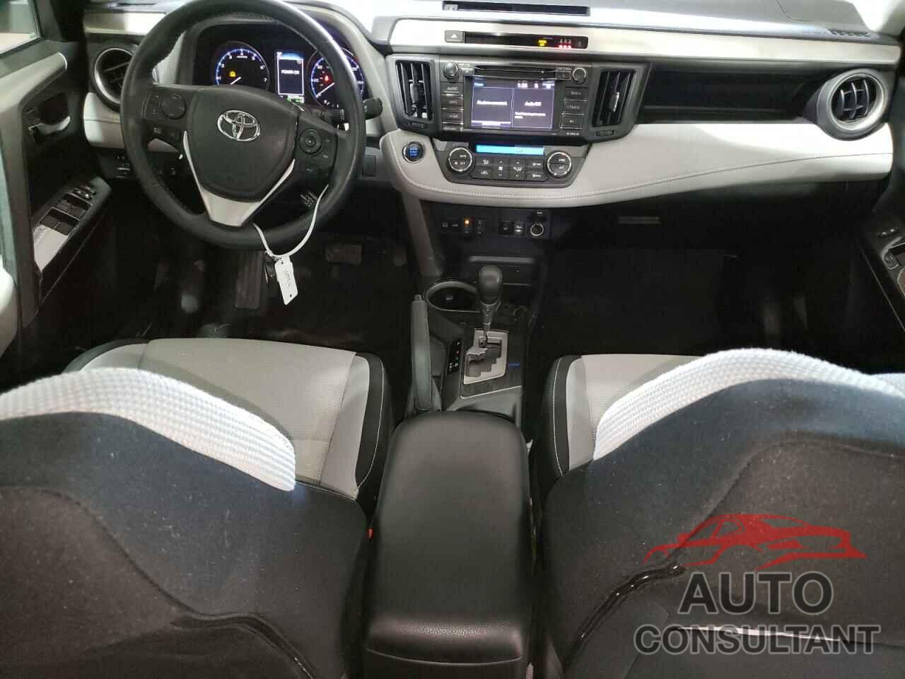 TOYOTA RAV4 2018 - 2T3RFREV6JW770103