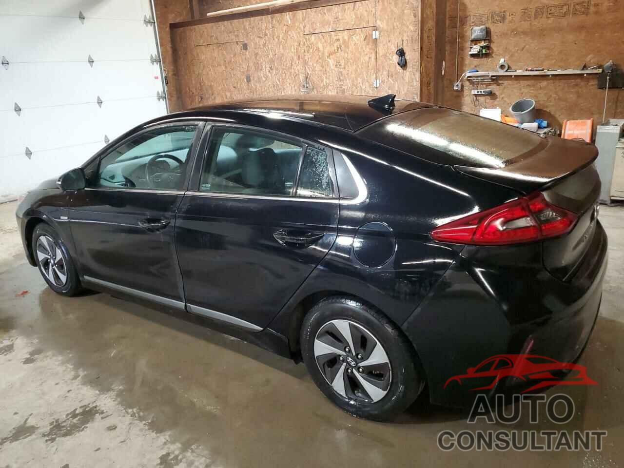 HYUNDAI IONIQ 2017 - KMHC75LC3HU020304