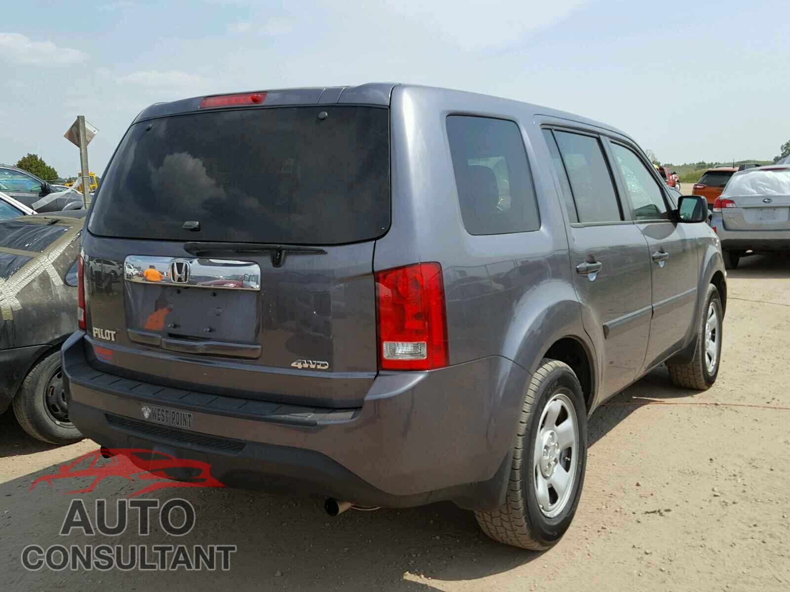 HONDA PILOT LX 2015 - 5FNYF4H27FB055490