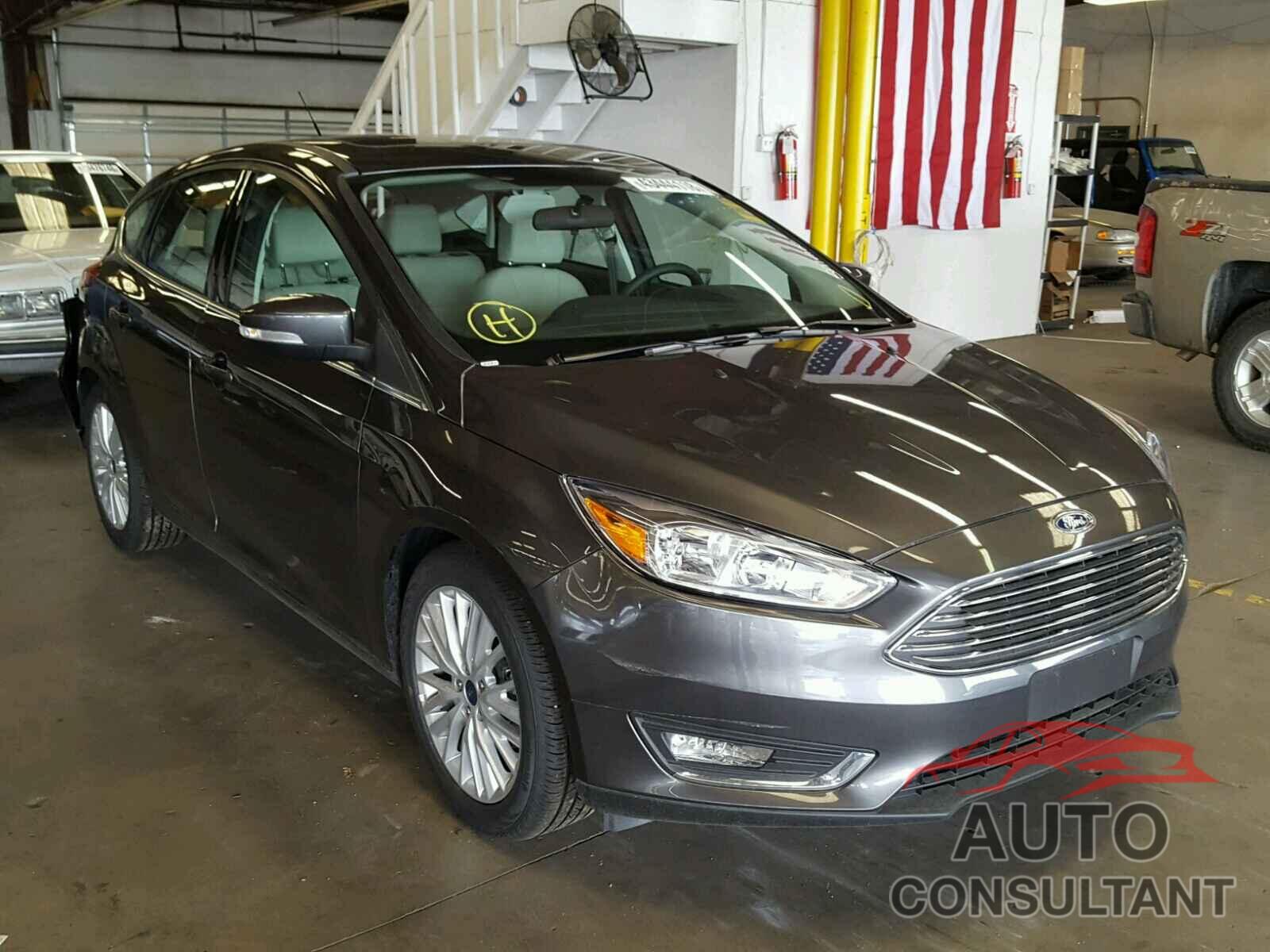 FORD FOCUS 2018 - 1FADP3N22JL314232