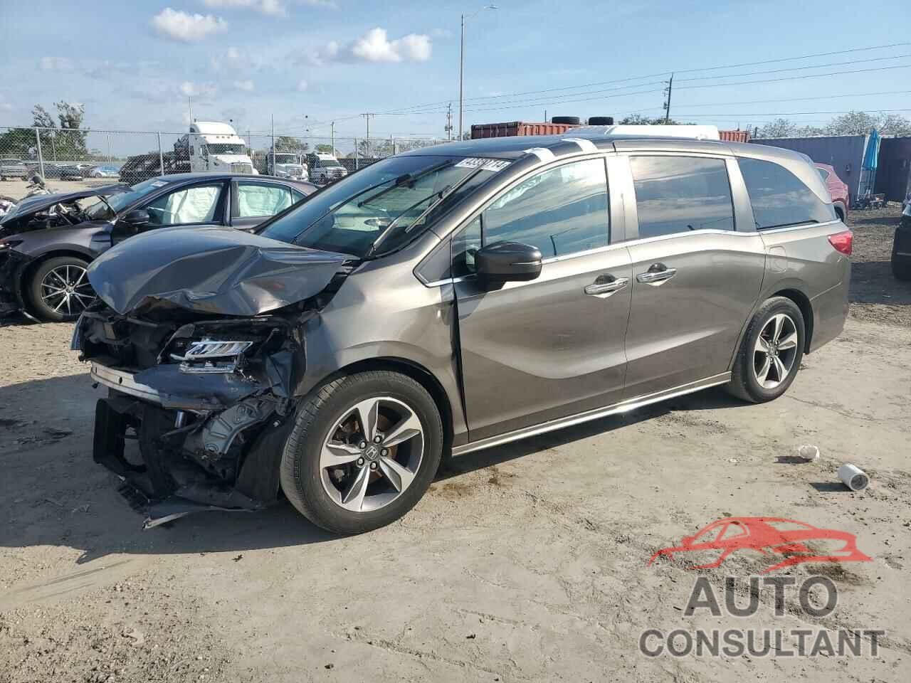 HONDA ODYSSEY 2018 - 5FNRL6H89JB005597