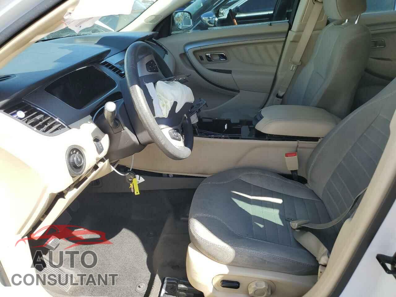 FORD TAURUS 2015 - 1FAHP2D82FG124433