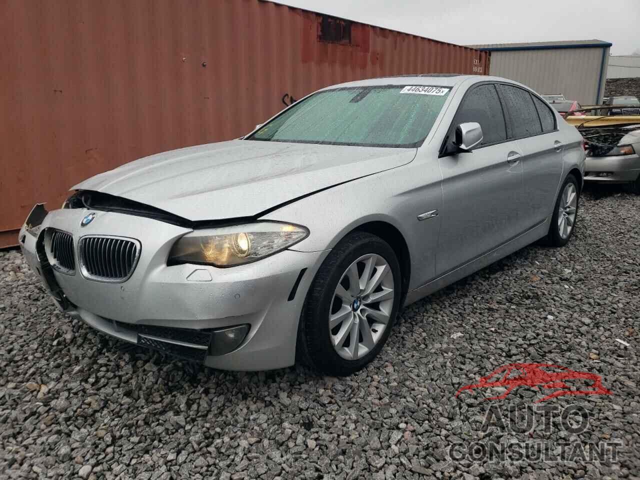 BMW 5 SERIES 2011 - WBAFR1C52BC746638