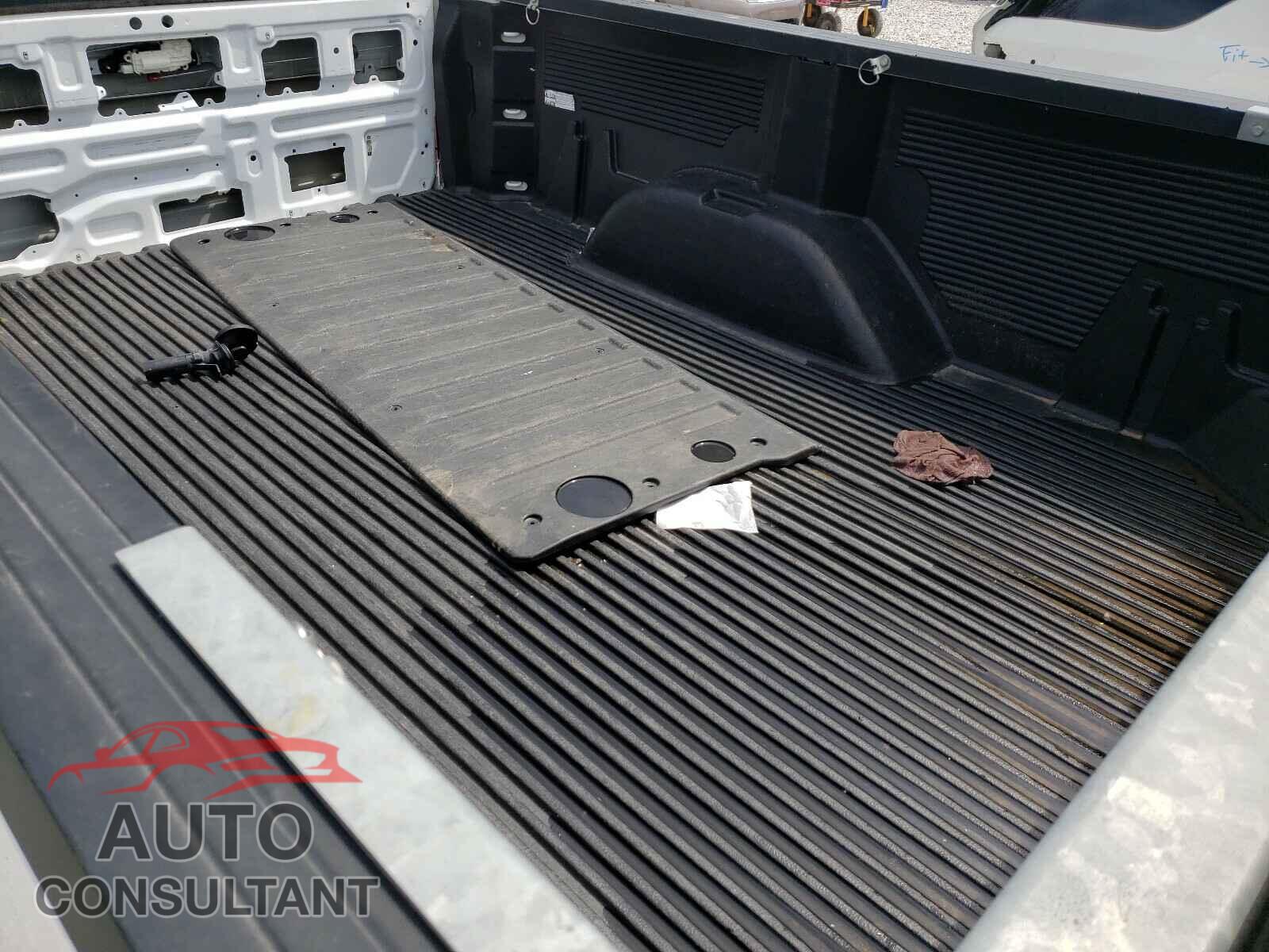 CHEVROLET SILVERADO 2021 - 3GCNWAEF4MG210559