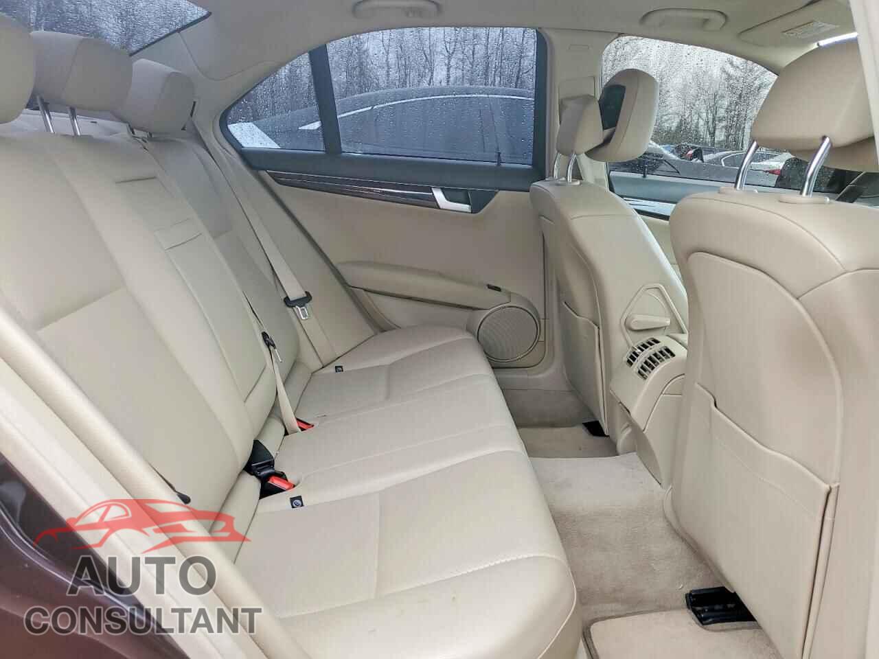 MERCEDES-BENZ C-CLASS 2012 - WDDGF8FB7CF913706