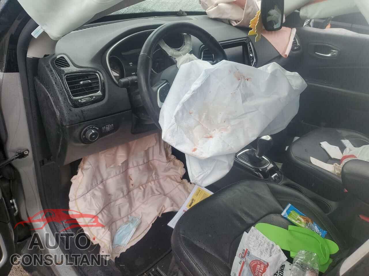 JEEP COMPASS 2019 - 3C4NJDCB4KT843177