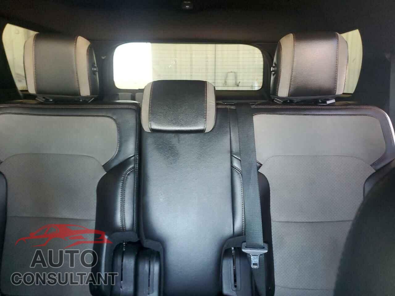 FORD EXPLORER 2017 - 1FM5K8D80HGA93485