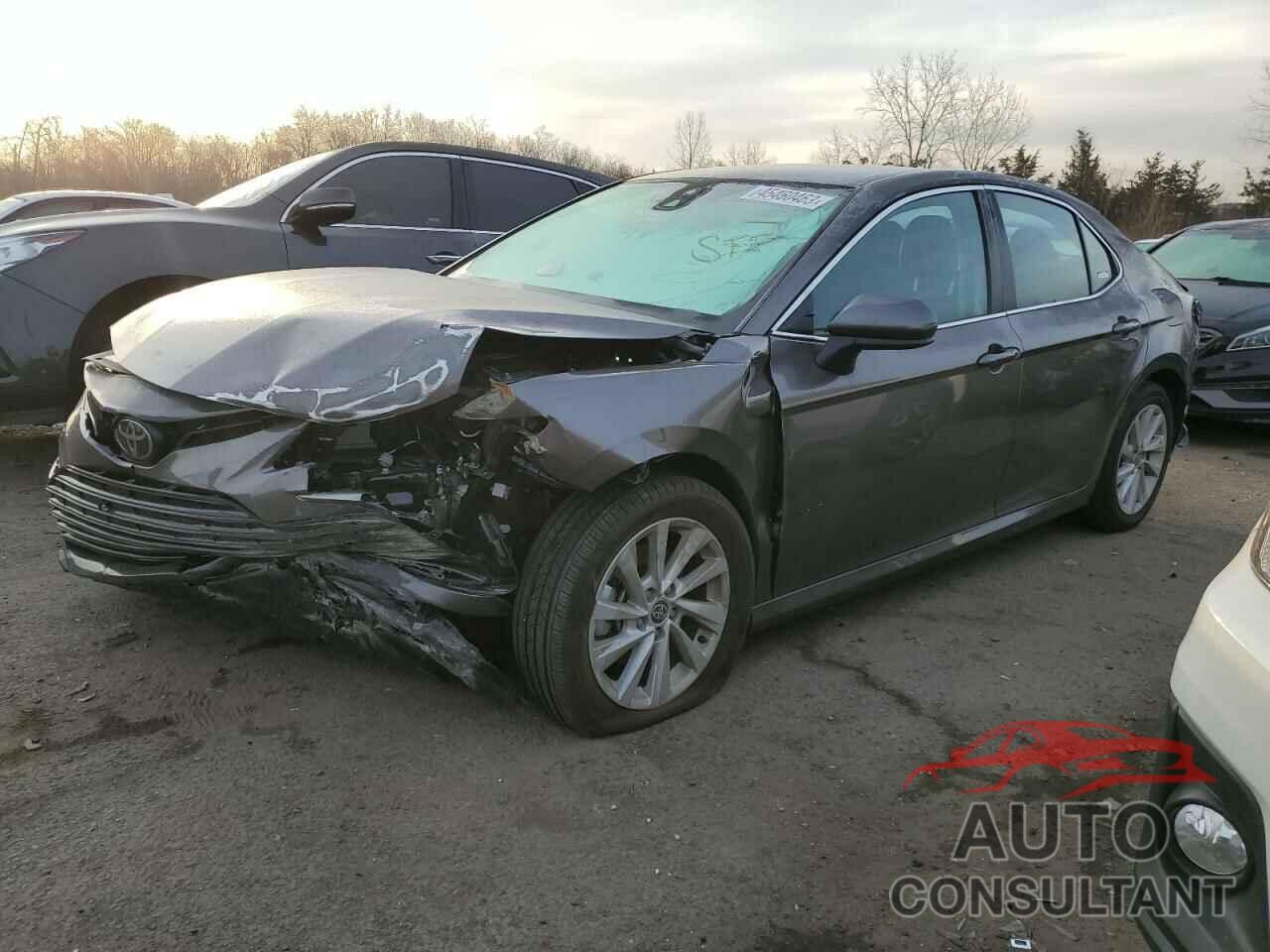 TOYOTA CAMRY 2022 - 4T1C11BK0NU062590